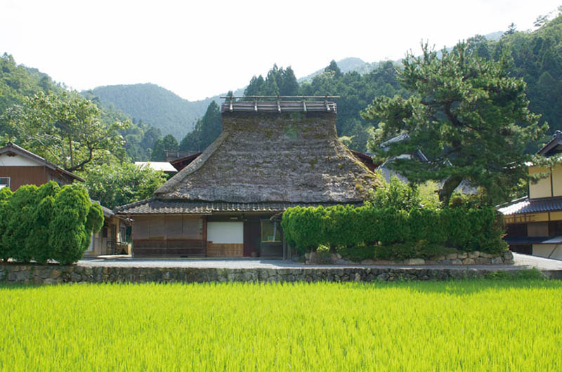 美山町島 かやぶき古民家の宿泊施設